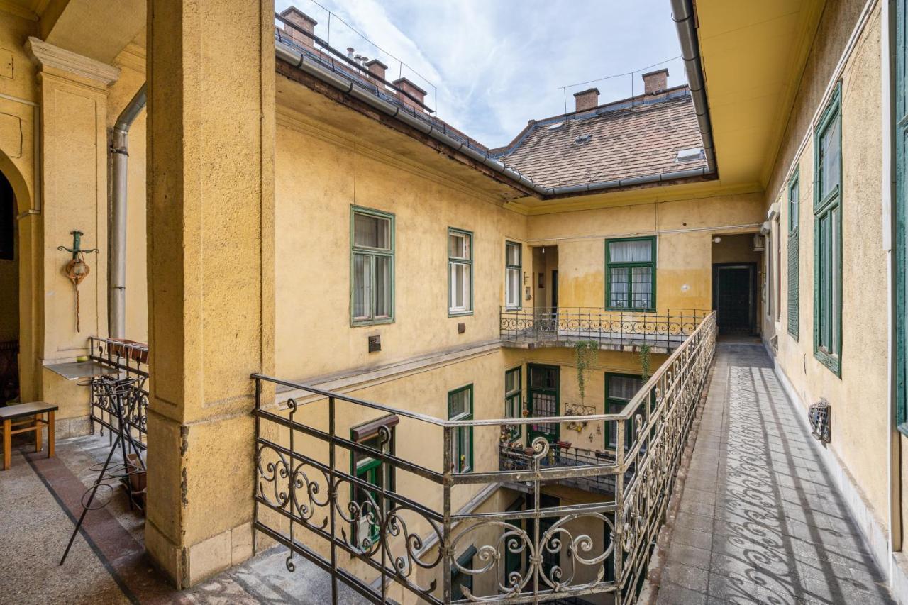 Youth Motive Studio With Gallery Budapeszt Zewnętrze zdjęcie